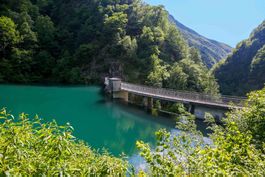 Vendesi rustico riattabile in valle morobbia a 750 mslm