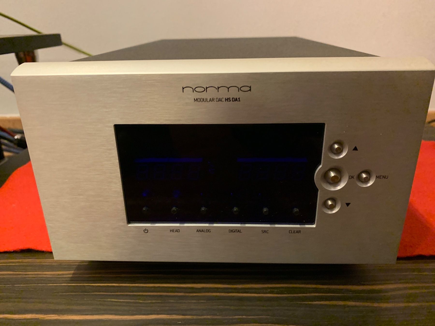 Amplificatori: NORMAUDIO HS-DA1 DAC + EARPHONES AMPLI – Usato da arogno venduto da Nikhorn
