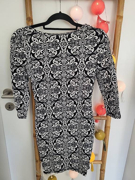 Vestiti: Robe – Usato da Ecuvillens venduto da loloall 1