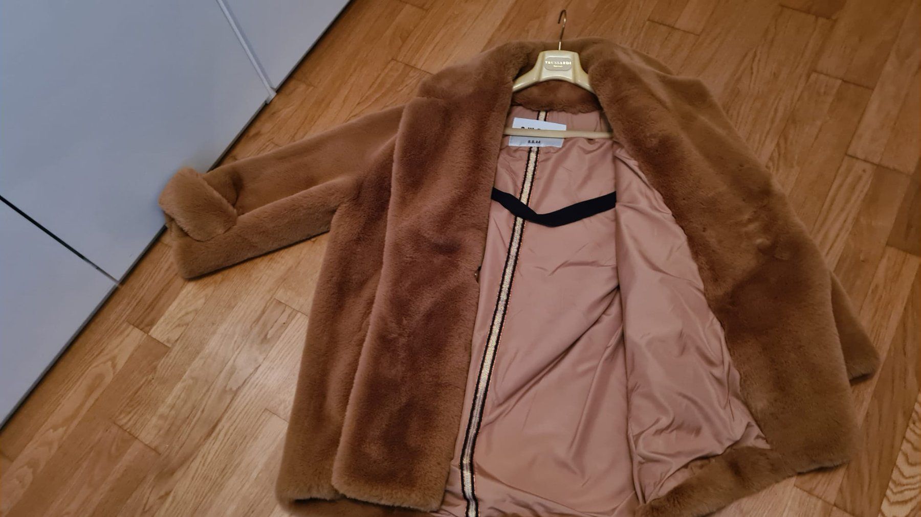 Camel Cappotti: ECO PELZ CAMEL – Usato da Minusio venduto da Ninfa54 1