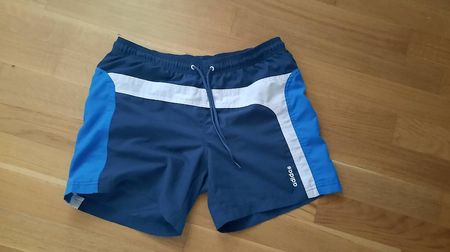 ***ADIDAS*** Badeshorts Gr. S (Kindergrösse)