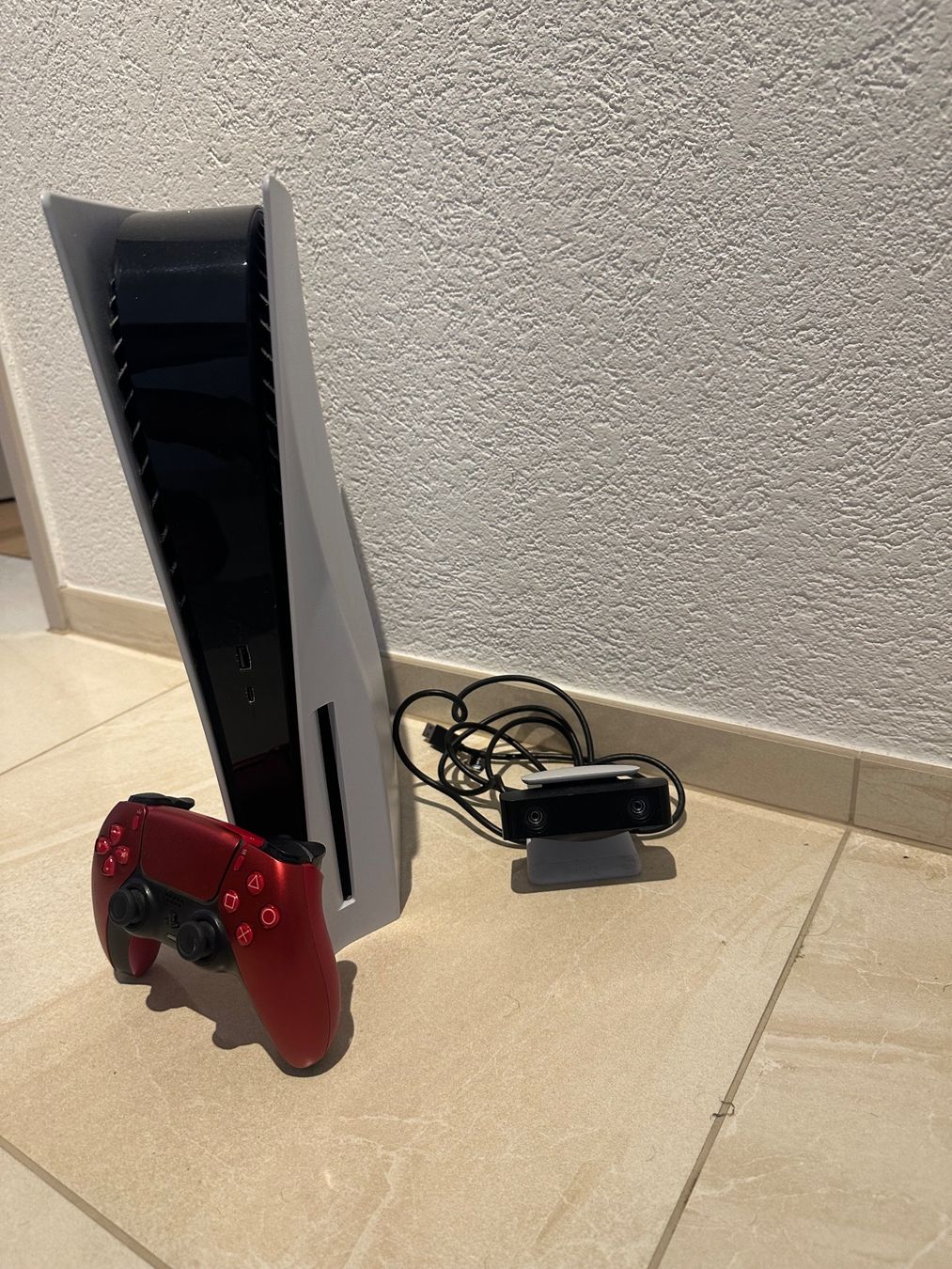 Sony Console: Sony PlayStation 5 Disk Konsole mit Controller und Kamera – Usato da Mellingen venduto da olg_s56b 1