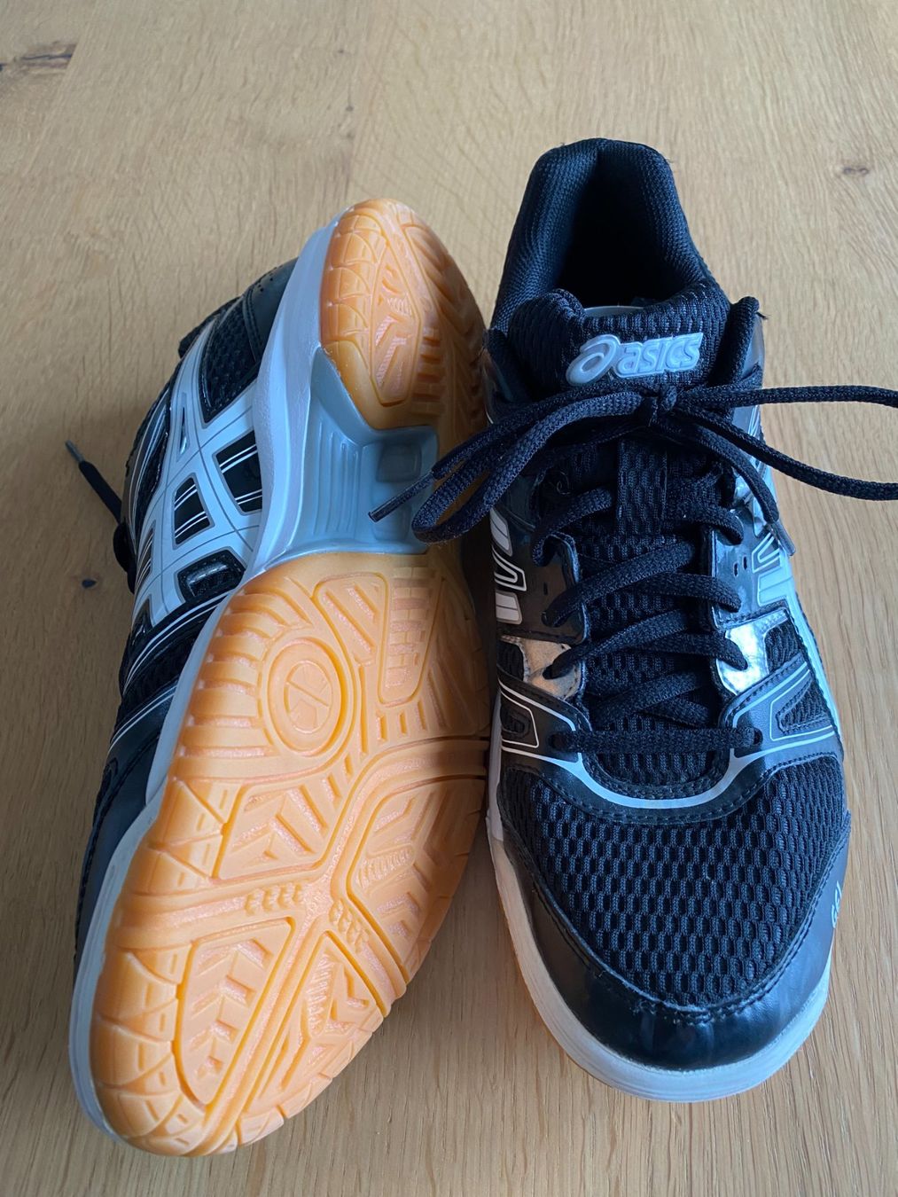Asics Scarpe da donna: Hallenschuh Asics Gr. 40 – Usato da Theilingen venduto da Theilig1