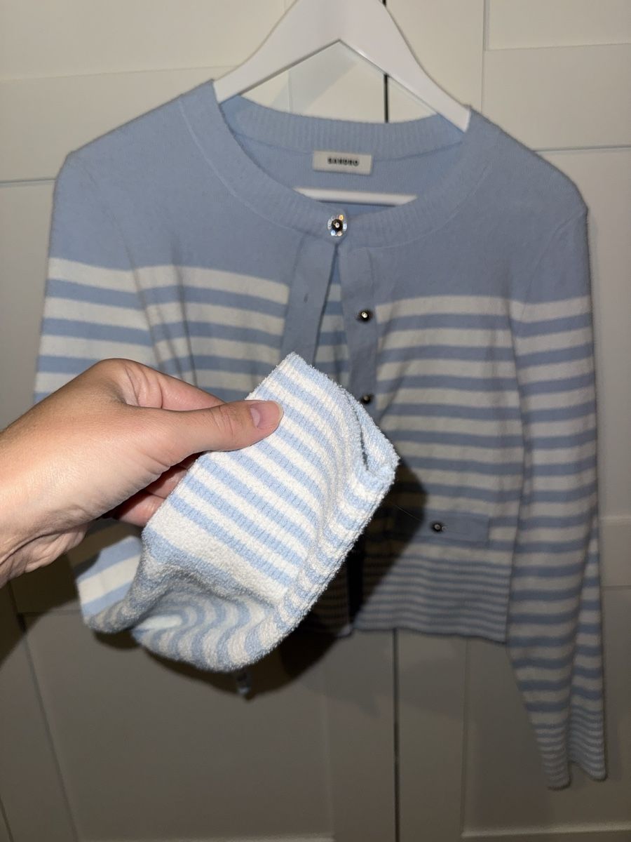 Sandro Giacche: Schöne Blaue Strickjacke von Sandro  – Usato da Bottmingen venduto da Itsclaire 6