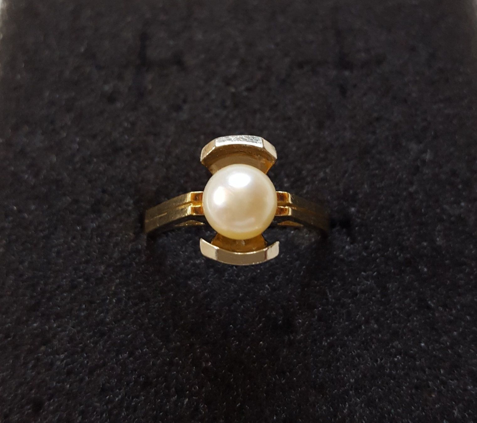 Anelli: Massiv Gold 750 Ring Mit Perle 18 Karat – Usato da Wald ZH venduto da Dasilver 1