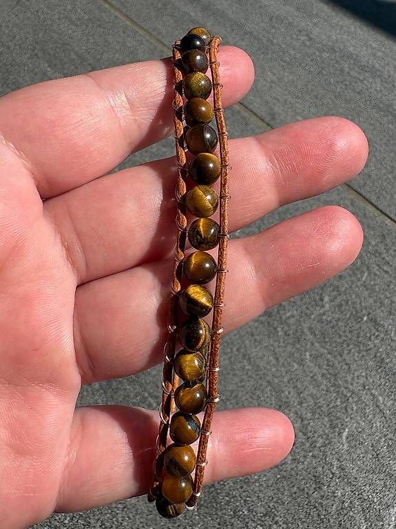 Armbänder & -reifen: Bracciale macrame con pietra occhio di tigre – Gebraucht aus Salorino von Ann_db