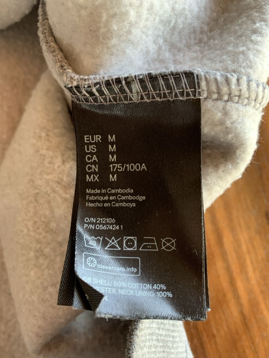 Maglioni & Felpe: Herrenpullover mit Kragen Baumwolle/Polyester Grau-Schwarz – Usato da Meilen venduto da Flockenwirbel 1