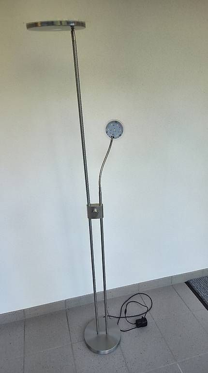 Lampade: Stehlampe
Abholung in Pfaf – Usato da Pfaffnau venduto da Hawaiano 1