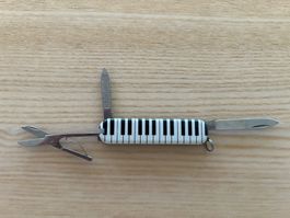 Taschenmesser Victorinox mit Klaviertasten Motiv Neu