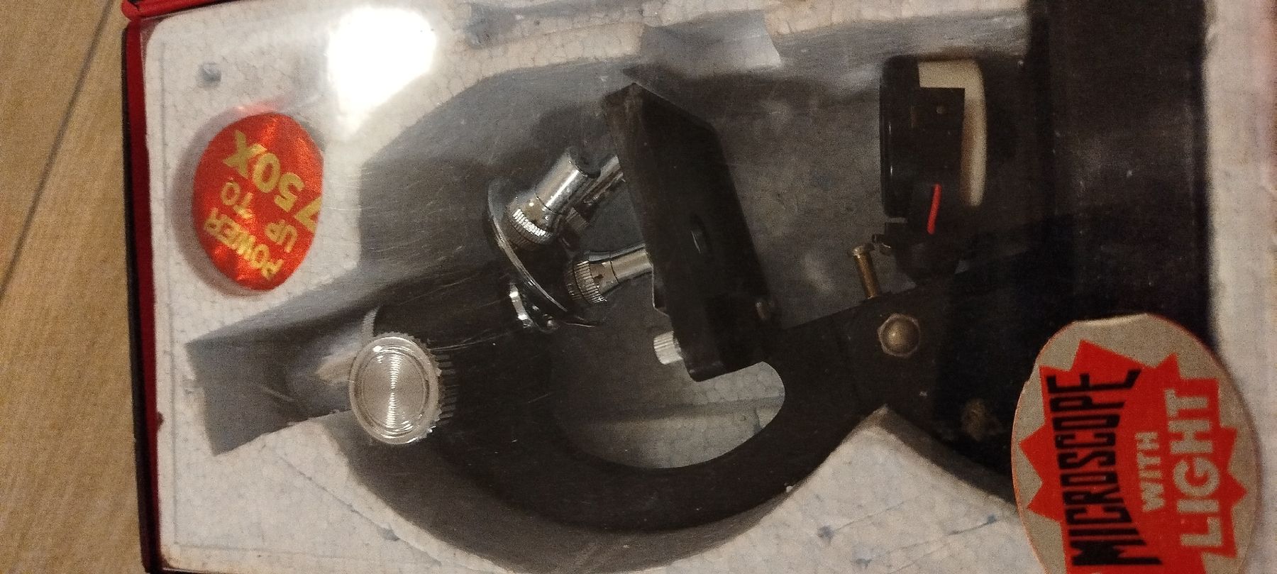 Microscopi: Microscope vintage avec lumière 750x + accessoires rare, – Nuovo e nell'imballaggio originale da Genève venduto da Octo-puces 5