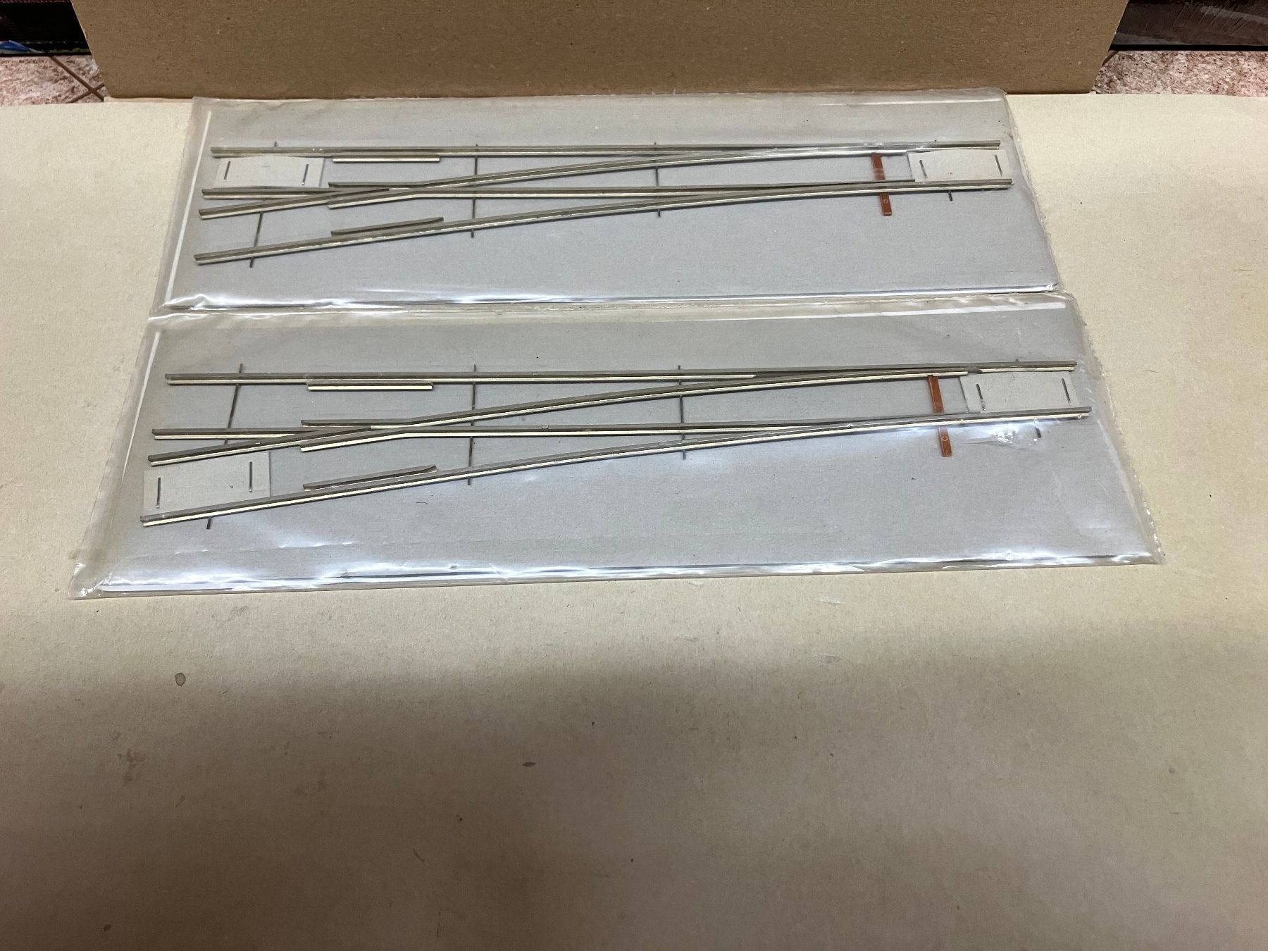 Modellini di ferrovie: Old Pullman 2x50201 Weichenbausatz links, 9 1/2°, H0 – Nuovo (secondo la descrizione) da Neuendorf venduto da sitek071 2