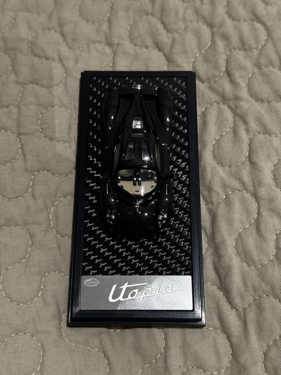 Modellini d'auto: LCD 1:64 Pagani Utopia (Carbon) – Nuovo (secondo la descrizione) da Eglisau venduto da Model300 1