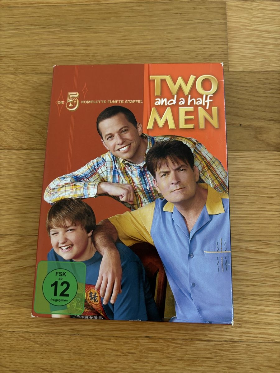 Tutti i DVDs: Two and a half men 5. Staffel – Usato da Oetwil an der Limmat venduto da Anina_Mercedes