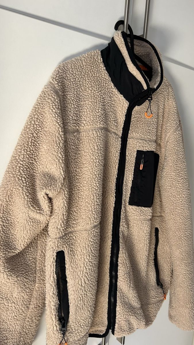Pullover & Sweatshirts: Cooler Fleece Pullover Grösse L – Gebraucht aus Basel von Tshabajuju 2