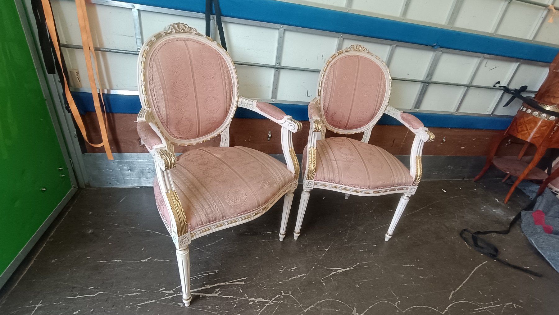 Sofas: Mobilier ancien – Gebraucht aus Plan-les-Ouates von hon_r7kr 3