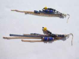 Lange Ohrhänger, Kettchen und Glasperlen, Modeschmuck