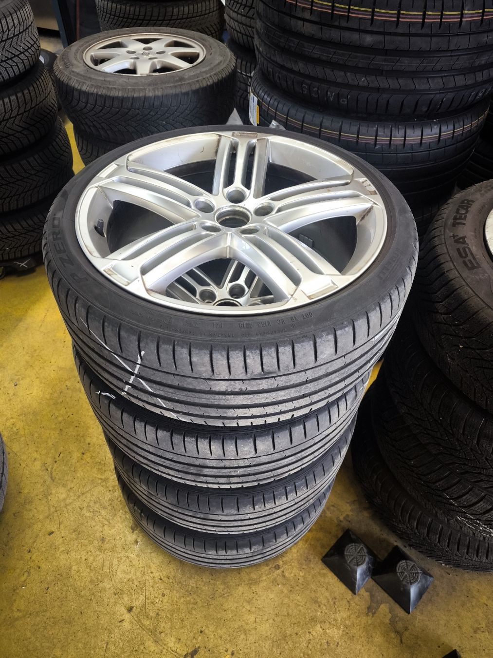 Volkswagen Cerchioni: VW Golf R Radsatz (Def.) – Difettoso da Rapperswil BE venduto da ramones3123