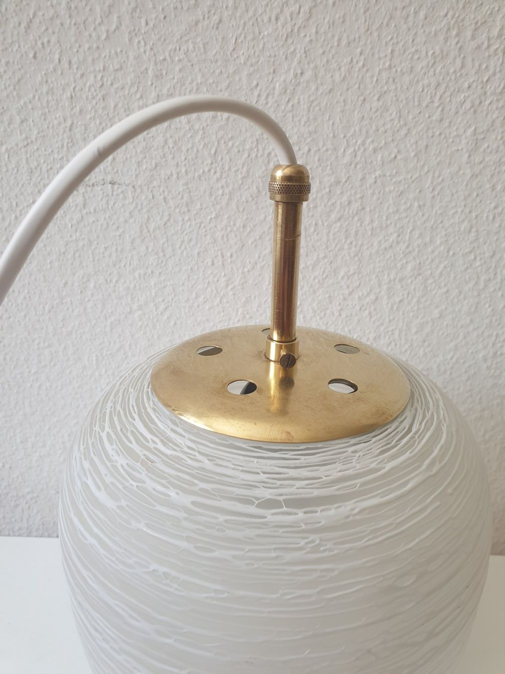 Lampadari & plafoniere: Vintage mid-century Pendelleuchte Glas, Messing – Usato da Zürich venduto da reciclista 3