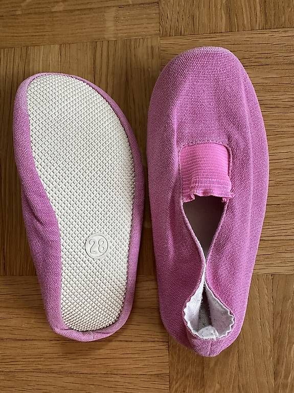 Scarpe per ragazze: Finken Turnen / Akrobatik Gr.28 – Usato da Zürich venduto da luc_bb9h