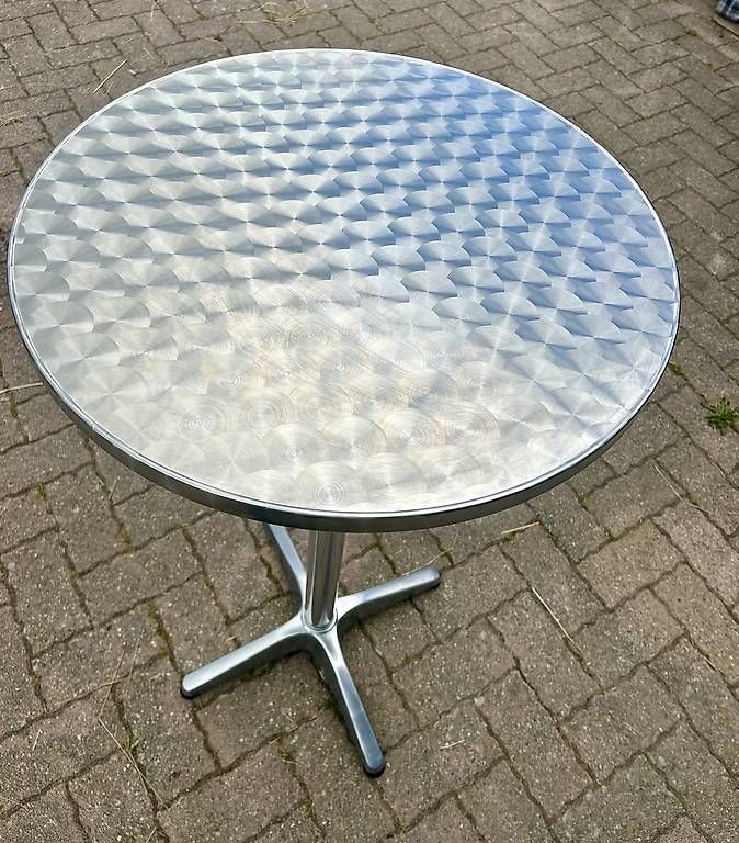 Tables: Table de bar - Table haute – D'occasion à Forel (Lavaux) par kiki029 1