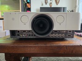 Beamer Sony WUXGA VPL-FHZ55