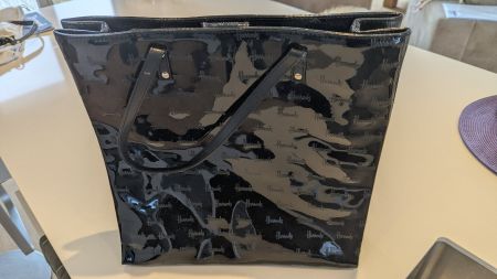 Harrods Tasche schwarz Lackoptik gebrauchter Zustand