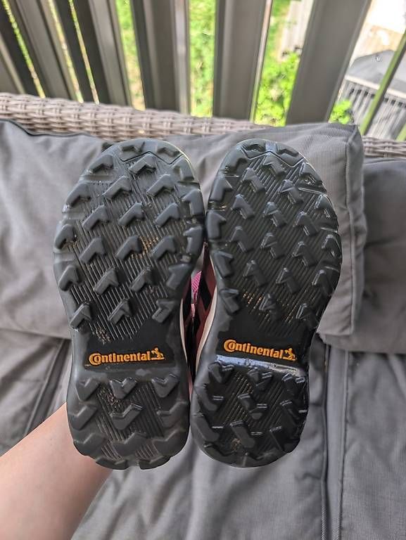 Scarpe per ragazze: Adidas Terrex Wanderschuhe Gr. 29 – Usato da Dietlikon venduto da SaNi15000 1