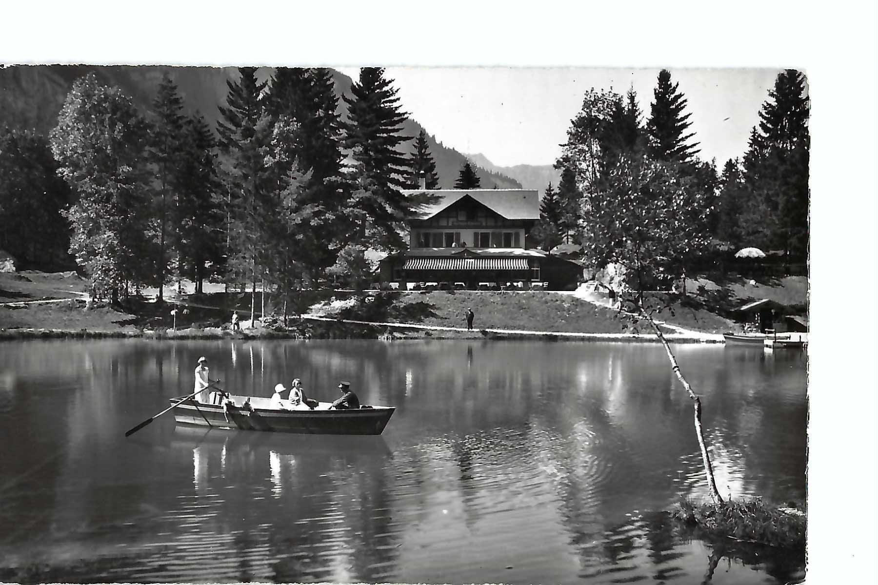 Ansichtskarten: Kandergrund - Frutigen: Blausee mit Restaurant, ruderboot – Gebraucht aus Thun von 44wart