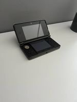 Nintendo 3DS mit 8 Spielen