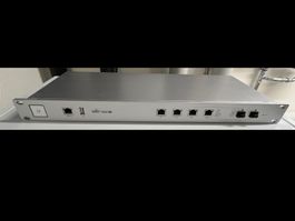 Ubiquity Unifi Security Gateway Pro USG-PRO-4