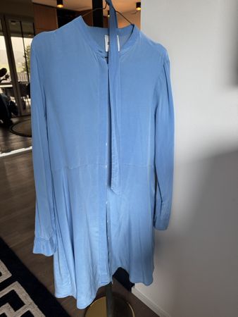 leichtes Sommerkleid mit Gürtel 100% Seide Grösse M 