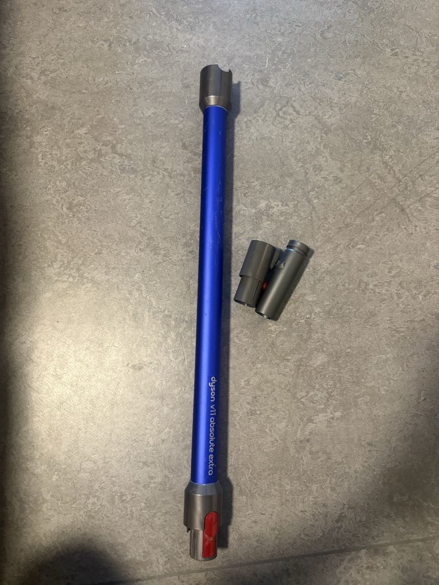 Dyson Aspirapolveri & Accessori: Saugrohr Dyson V11 Absolute Extra blau gebraucht – Usato da Wetzikon ZH venduto da shey7