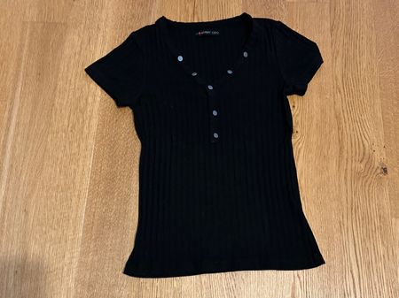 Schickes, schwarzes Sommer Shirt, Grösse S / M von even&odd