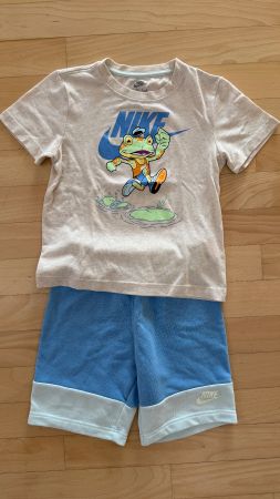 Set T-Shirt Shorts Nike Gr. 116