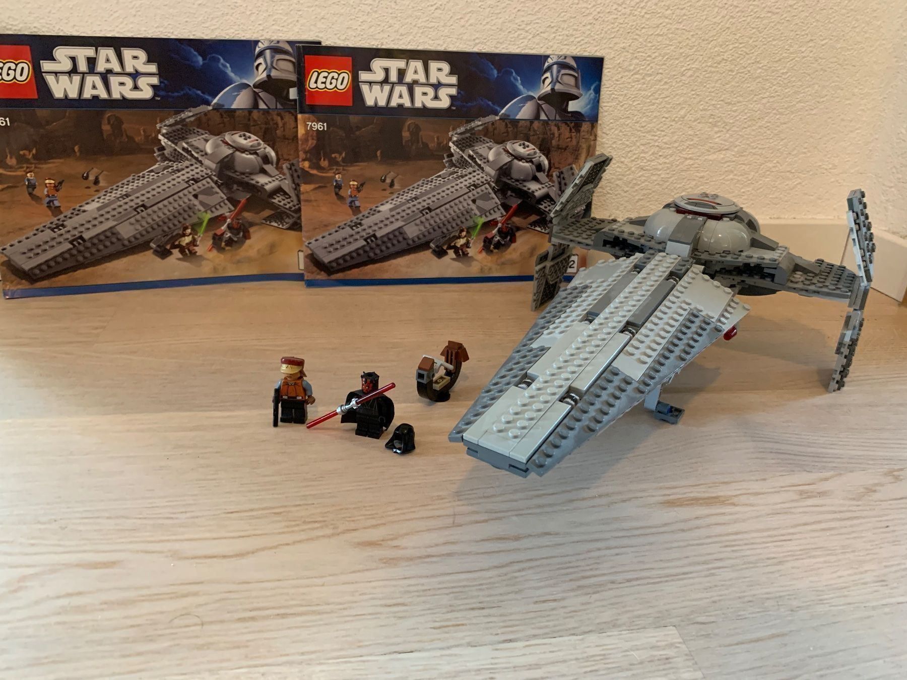 Star Wars Jeux de construction: Lego Star Wars 7961 Sith Infiltrator – D'occasion à Widnau par Mmichi8