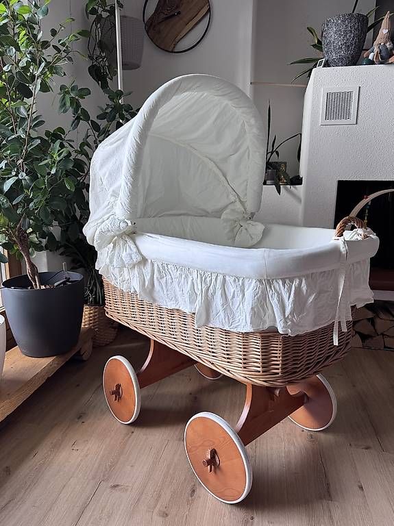 Wiegen & Stubenwagen: Stubenwagen – Gebraucht aus Berg TG von LilBobaa