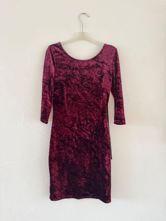 TallyWeijl Samt Minikleid in Bordeauxrot, Grösse S