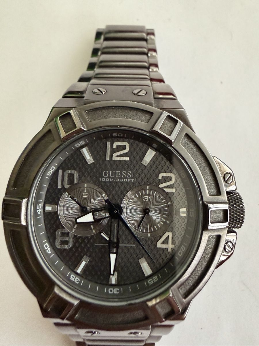 Guess Uhren: Montre Guess – Gebraucht aus Echallens von JAR69