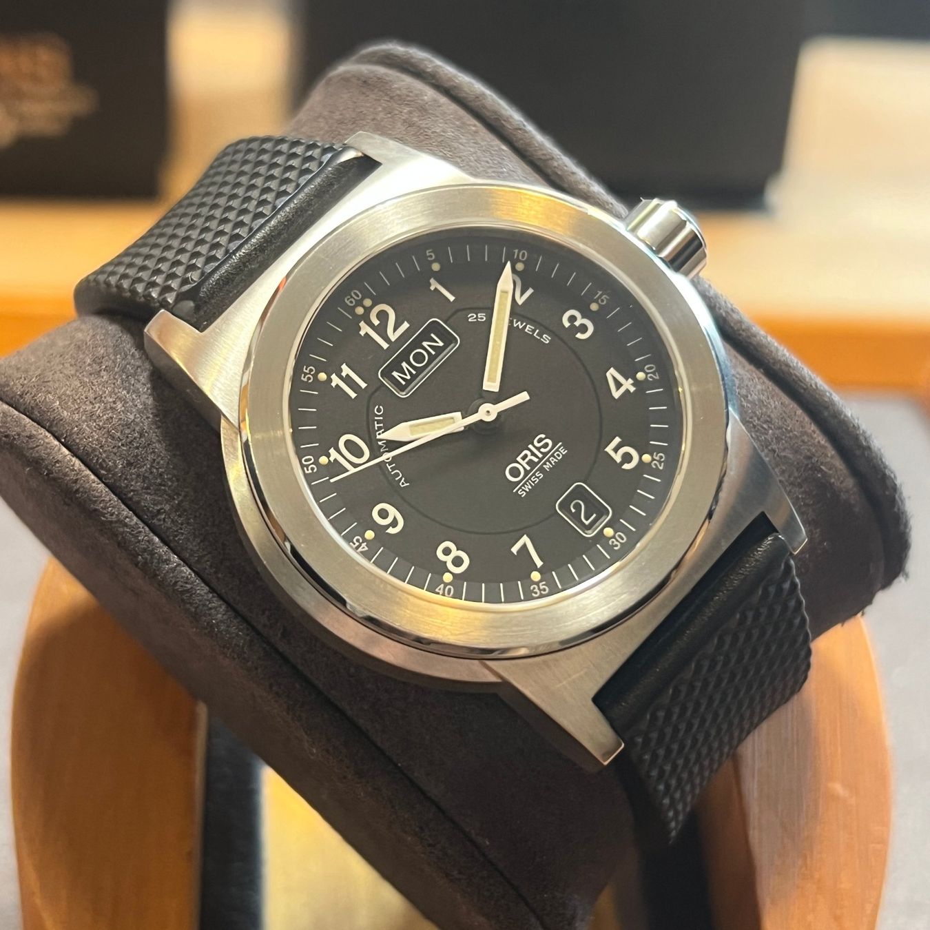 Oris Uhren: FLASH SALE Oris BC3 Day-Date Automatic Full Set 635.7500.416 – Gebraucht aus Carouge GE von Watchaser 7