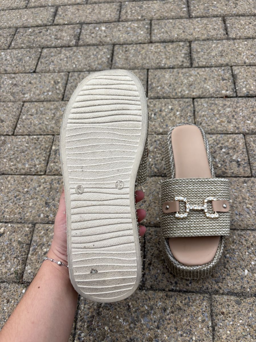 Chaussures femmes: Pantoletten Damen beige – Neuf (Voir description) à Hendschiken par besusu 3