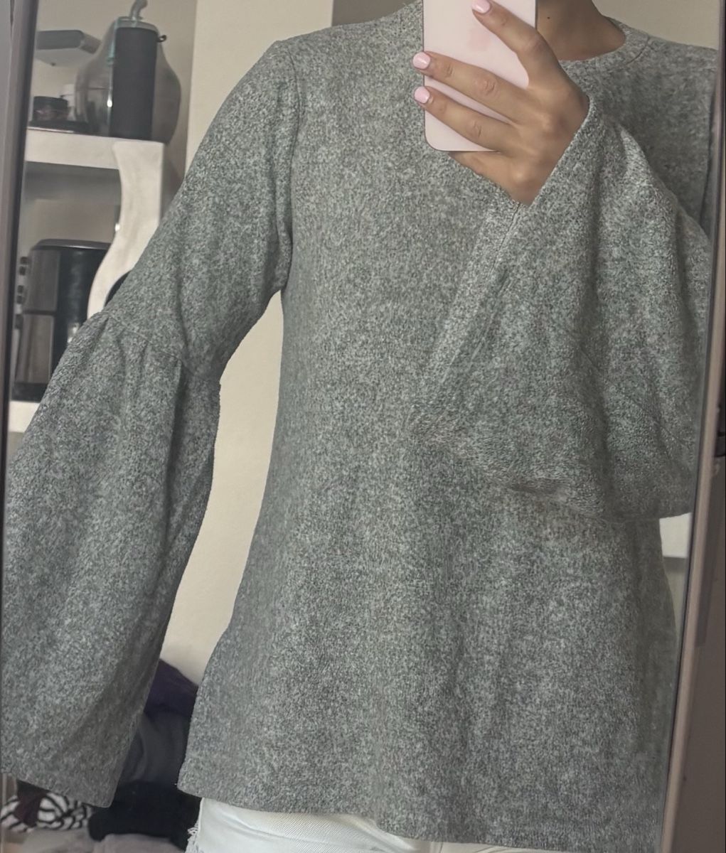 Pulls & Sweat-shirts: Pullover grey size M bell sleeves used – D'occasion à Zürich par mat_58mf 2
