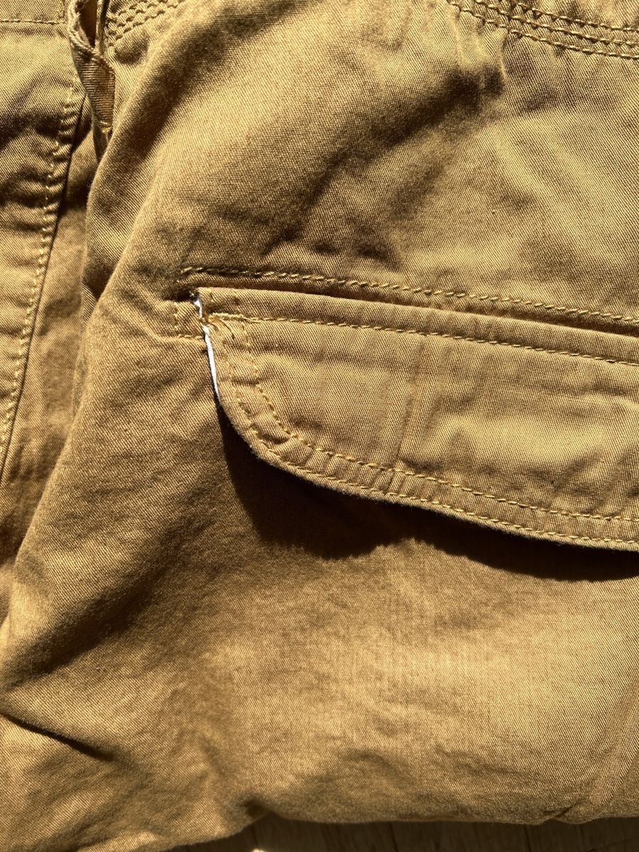 Pantaloni: Short Cargo Homme taille 38 – Usato da Nyon venduto da Iamher 4