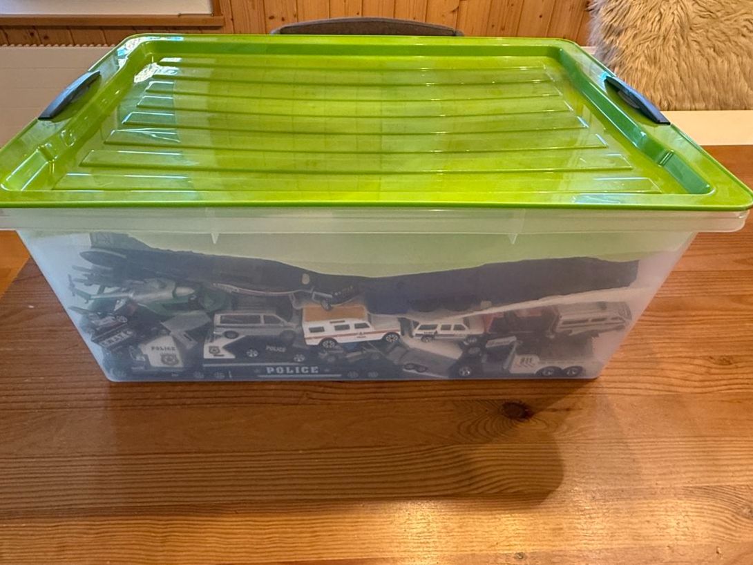 Giocattoli: Grosses Spielzeug Auto Set – Usato da Schwyz venduto da Aasterix 5