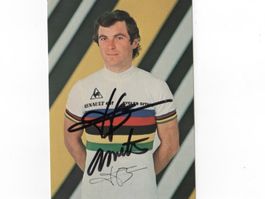 Autogrammkarte von Ex-Radrennfahrer Bernard Hinault FRA