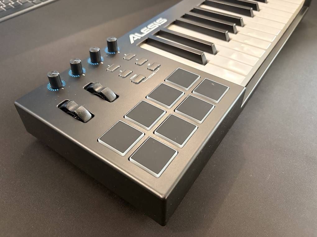Instruments de musique: Alesis V25 MIDI-Keyboard – D'occasion à Stäfa par nic_k5nw 2