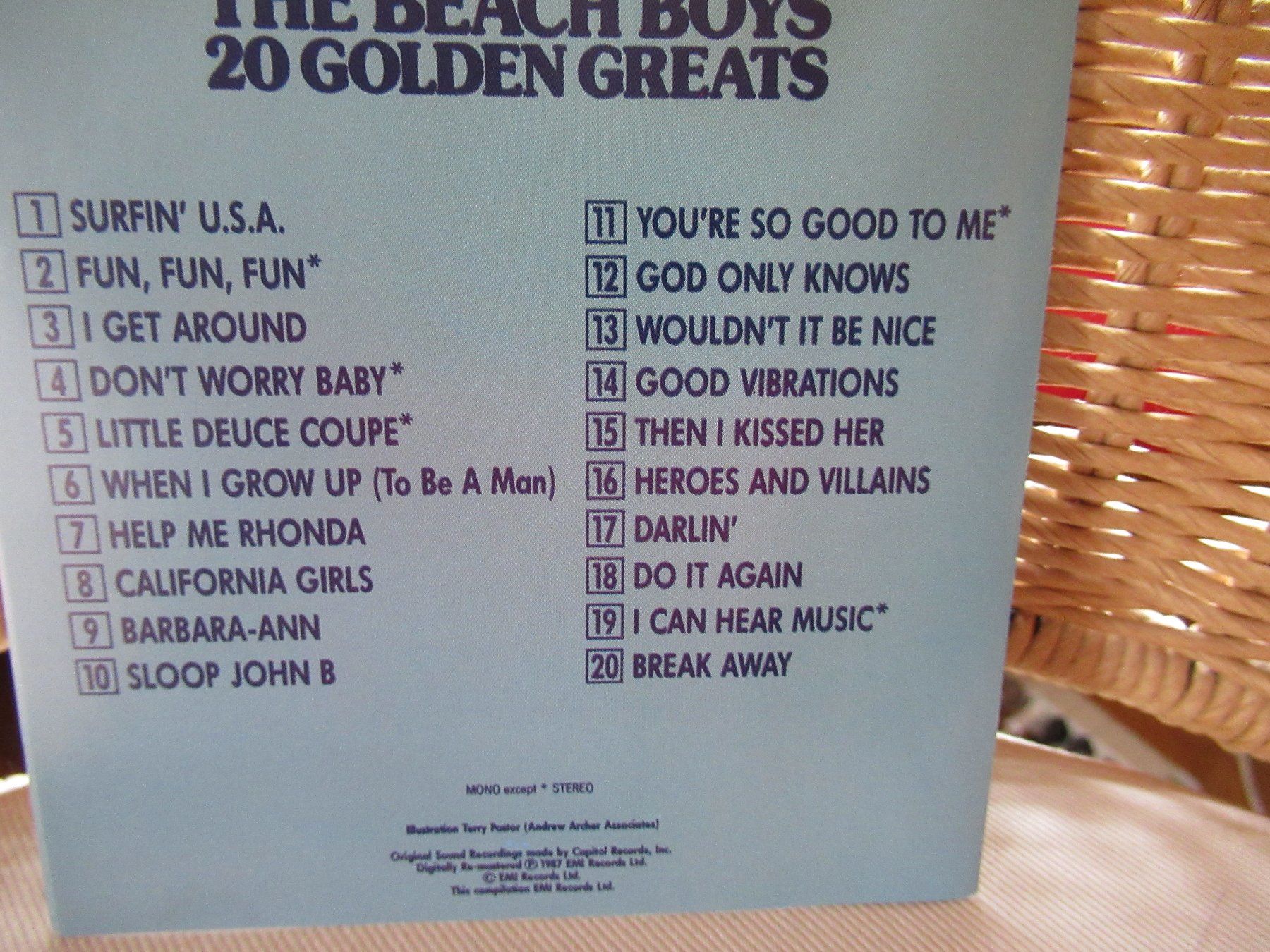 CDs: THE BEACH BOYS - 20 GOLDEN GREATS – D'occasion à Grône par Mire01 1
