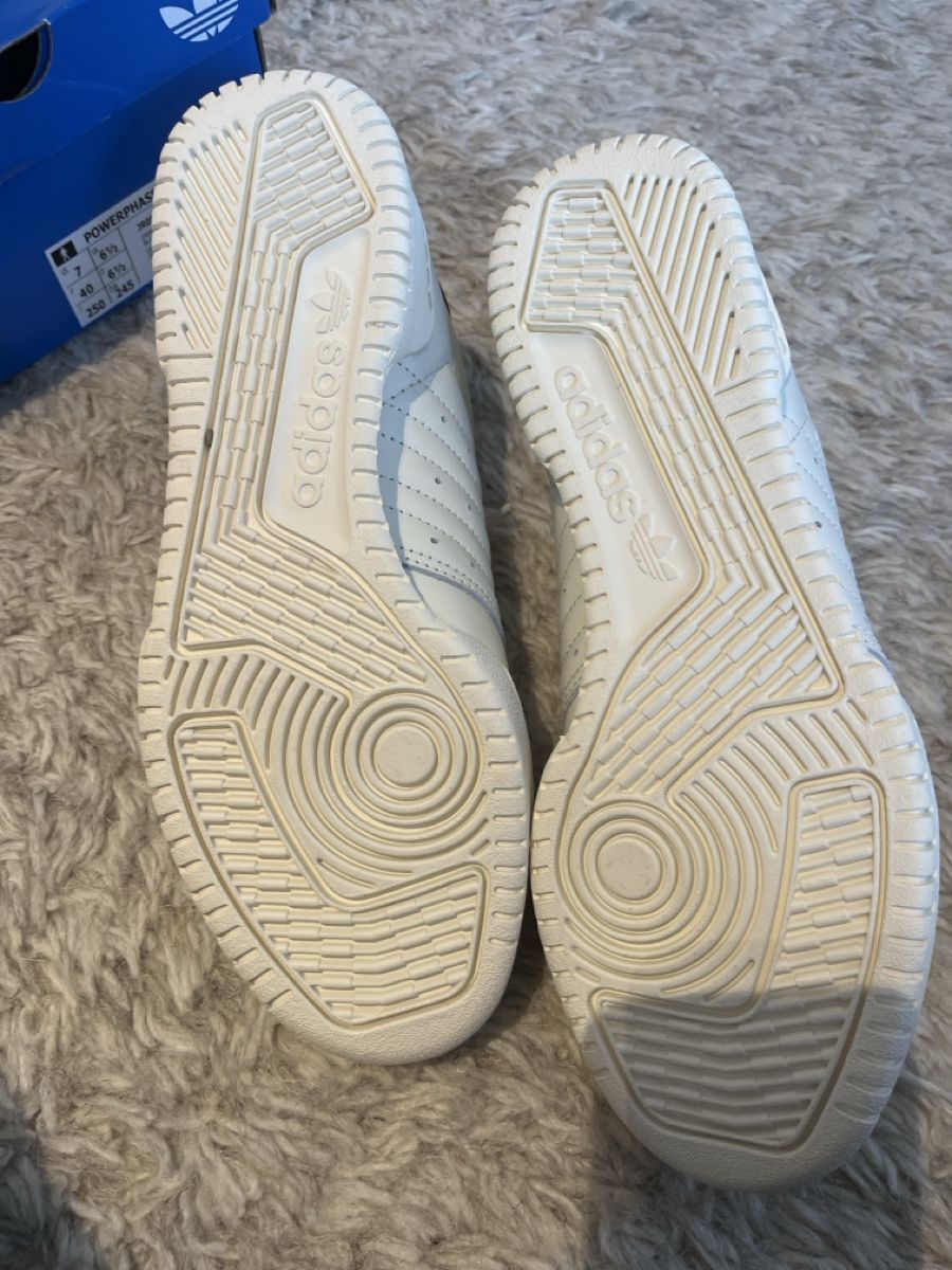 Adidas Scarpe da donna: Adidas Powerphase Sneaker – Nuovo (secondo la descrizione) da Utzenstorf venduto da Ismaele 5