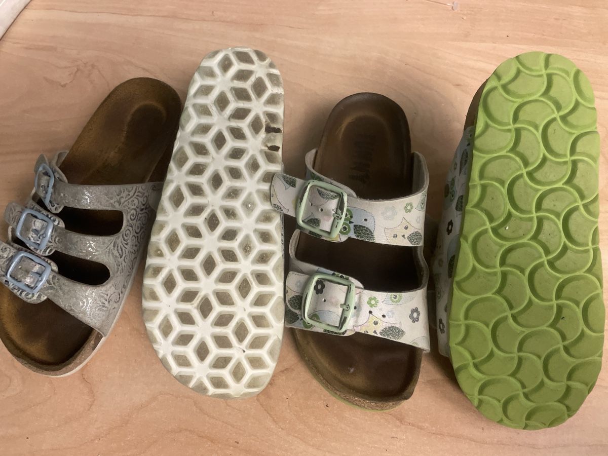 Schuhe für Mädchen: 2 Paar Mädchen Sandalen, Gr. 32, Sommer-Look – Gebraucht aus Obergerlafingen von cabo4 2