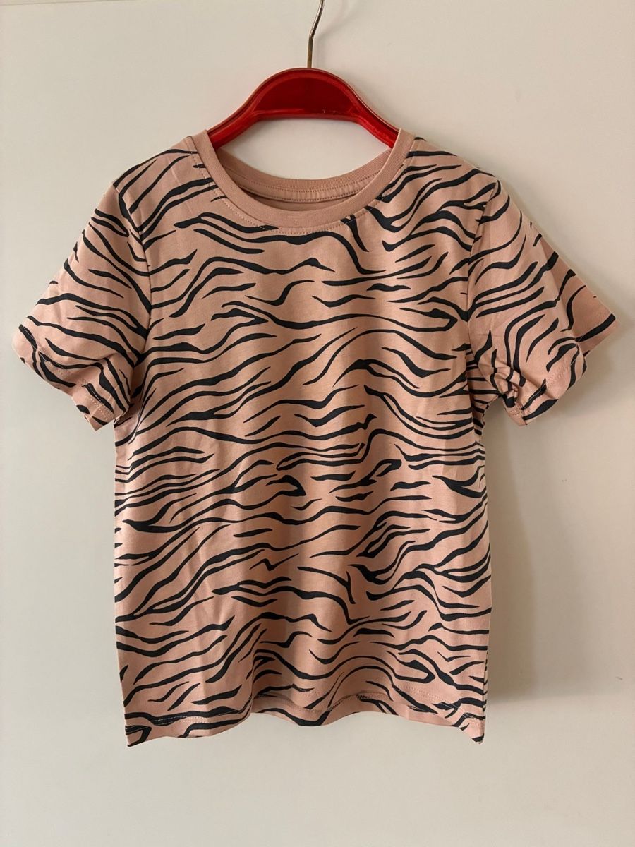 Camicette, T-shirt & Top: Schönes Tshirt Gr. 128, Neu – Nuovo (secondo la descrizione) da Richterswil venduto da duffi326464