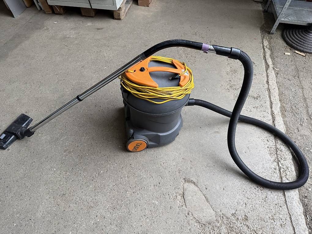 Aspirapolveri & Accessori: gebrauchte TASKI Vento 15 Gewerbesauger – Usato da Necker venduto da liq24